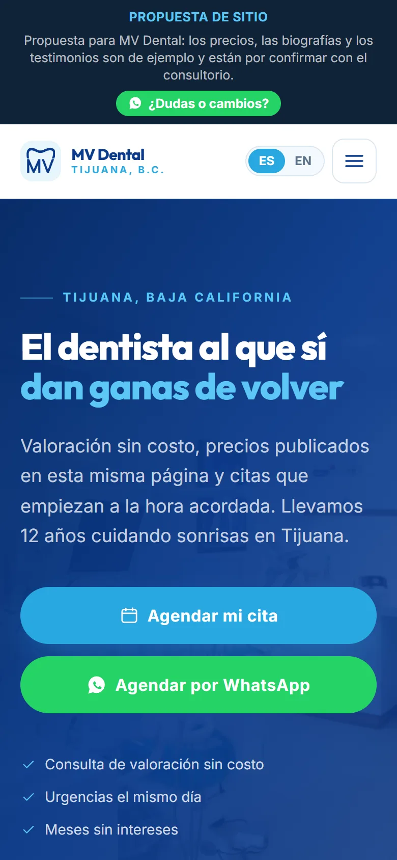 El demo de clínica dental visto en un celular: portada en español con los botones de cita.